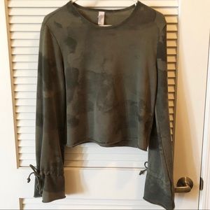 ◾️◾️ALTERNATIVE APPAREL CAMO TOP◾️◾️